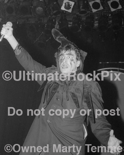 Photo of Jaz Coleman of Killing Joke in concert in 1994 by Marty Temme