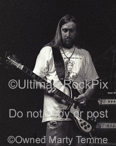 Black and white photo of bass player Scott Reeder of Kyuss in 1994 by Marty Temme