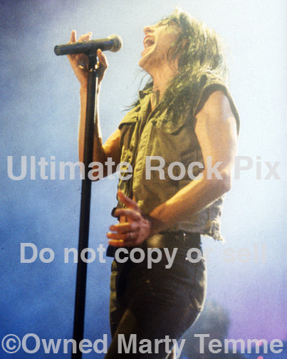 Photo of vocalist Phil Lewis of L.A. Guns in concert in 1991 by Marty Temme