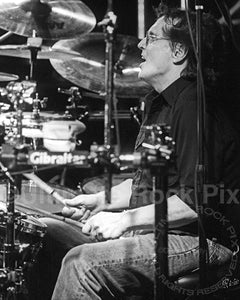 Photo of Richie Hayward of Little Feat in concert in 2002 by Marty Temme