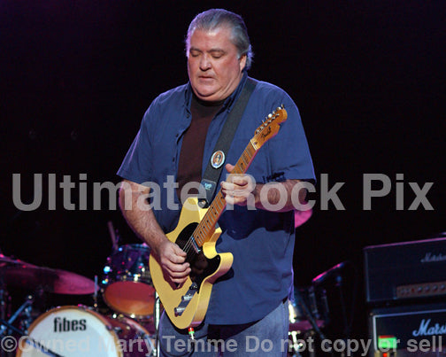 Photo of guitarist David Hidalgo of Los Lobos in concert