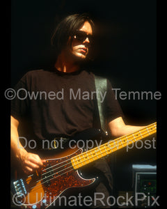 Photo of bassist Phil King of Lush in concert in 1992 by Marty Temme