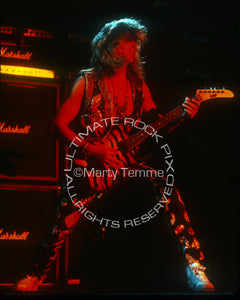 Photo of George Lynch of Lynch Mob onstage in 1991 by Marty Temme