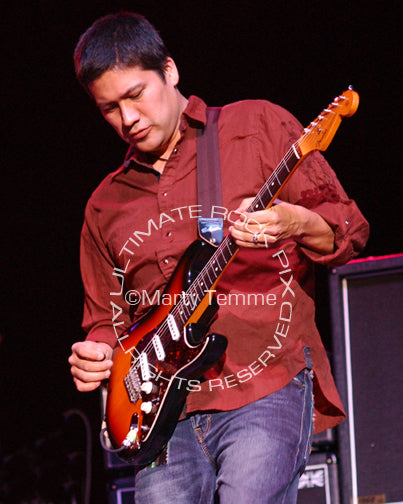 Photo of guitarist Mato Nanji of Indigenous in concert by Marty Temme