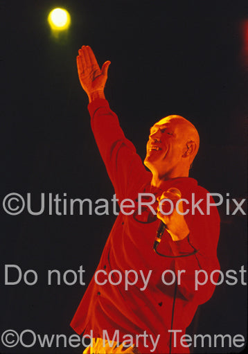 Photo of Peter Garrett of Midnight Oil in concert in 2002 by Marty Temme