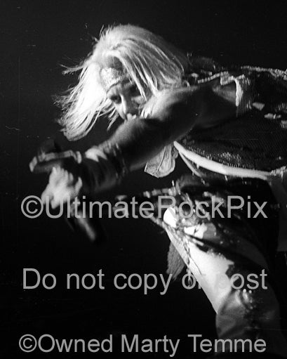 Black and white photo of Vince Neil of Motley Crue in concert in 1985 by Marty Temme