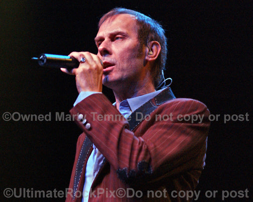 Photo of Peter Murphy of Bauhaus in concert in 2008 by Marty Temme