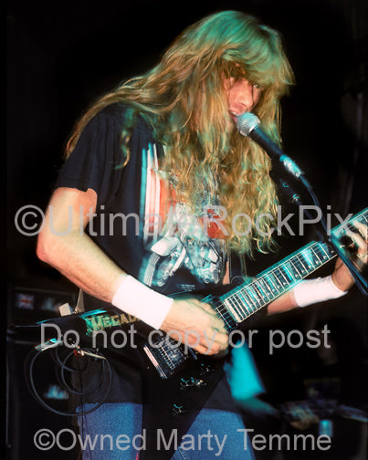 Photo of Dave Mustaine of Megadeth in concert in 1990 by Marty Temme