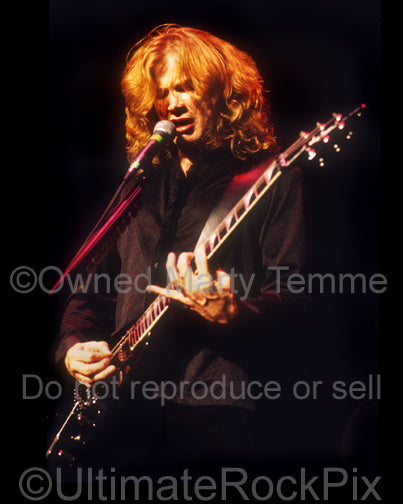 Photo of guitarist Dave Mustaine of Megadeth in concert by Marty Temme