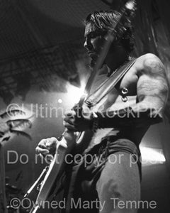 Black and white photo of guitarist Dave Navarro of Janes Addiction in concert in 2001 by Marty Temme