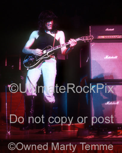 Photo of Manny Charlton of Nazareth in concert in 1972 by Marty Temme
