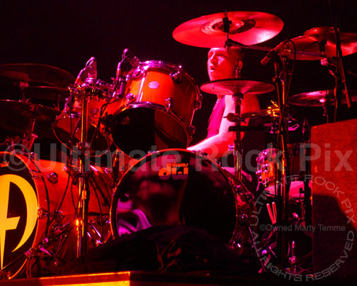 Photo of drummer Stephen Perkins of Janes Addiction in concert by Marty Temme