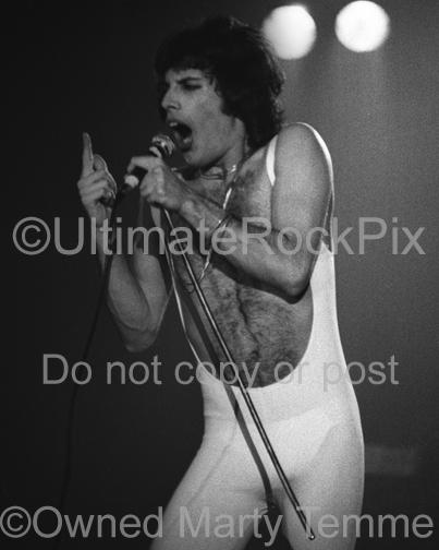 Black and White Photos of Freddie Mercury of Queen Onstage in 1980 by Marty Temme
