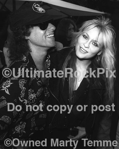 Photo of Klaus Meine of Scorpions and Doro Pesch in 1991 by Marty Temme
