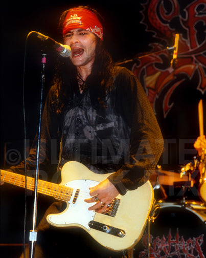 Photo of Ron Yocom of Sea Hags in concert in 1989 by Marty Temme