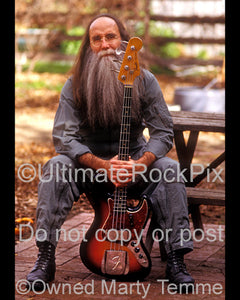 Photo of bass player Leland "Lee" Sklar during a photo shoot in 1994 by Marty Temme