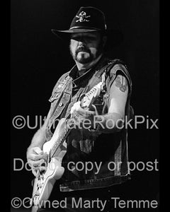Photo of Hughie Thomasson of Lynyrd Skynyrd in concert in 2002 by Marty Temme