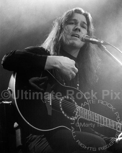 Black and white photo of Mark Slaughter in concert in 2005 by Marty Temme