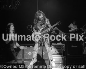 Photo of Derek Smalls in concert with Spinal Tap in 1992 by Marty Temme