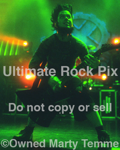 Photo of Wayne Static of Static-X in concert in 2001 by Marty Temme