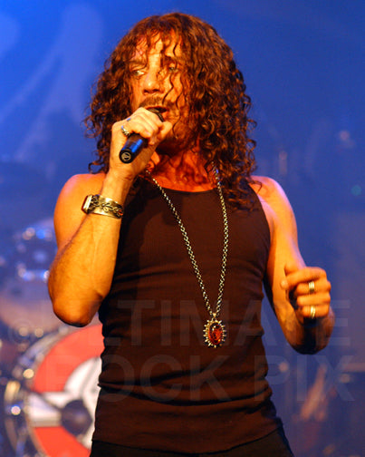 Photo of Joe Retta of The Sweet in concert in 2008 - sweetjr08218