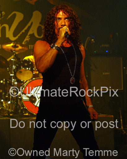 Photos of Singer Joe Retta of The Sweet in Concert in 2008 by Marty ...