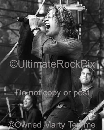 Photo of Christopher Hall of Stabbing Westward in concert by Marty Temme