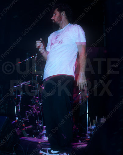 Photo of Serj Tankian of System of a Down in concert in 1998 by Marty Temme