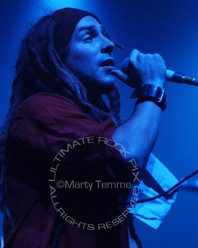 Photo of singer Jesse Hasek of 10 Years in concert by Marty Temme