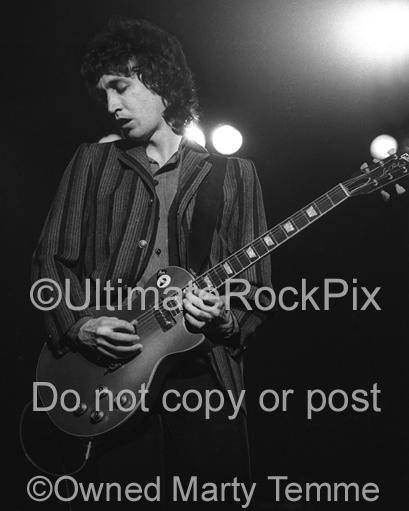 Photos of Guitarist Mike Campbell of Tom Petty Playing a Gibson Les Paul Goldtop in Concert in 1980 by Marty Temme