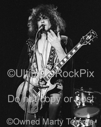 Black and white photo of Marc Bolan of T. Rex in 1973 by Marty Temme