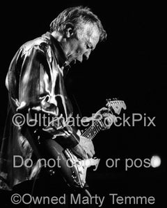 Black and white photo of Robin Trower in concert in 1999 by Marty Temme