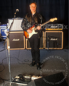 Photo of Robin Trower with his guitar equipment during a photo shoot in 1999 by Marty Temme
