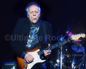 Photo of guitar player Robin Trower onstage in 1999 by Marty Temme