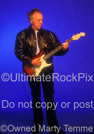Photo of guitar player Robin Trower during a photo shoot in 1999 by Marty Temme