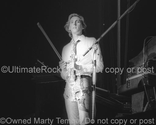 Photo of Eddie Jobson of the band U.K. in concert in 1979 by Marty Temme