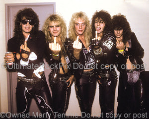 Photo of Jani Lane and the band Warrant backstage in 1988 - warrant2