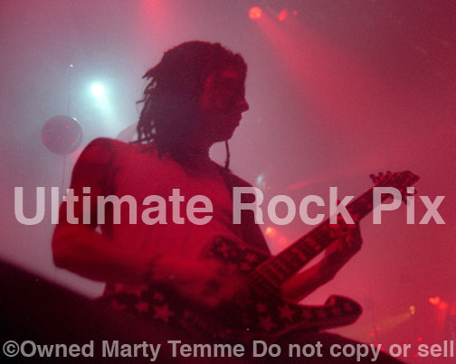 Photo of guitarist Jay Yuenger of White Zombie in concert in 1993 by Marty Temme