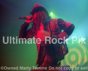 Photo of Rob Zombie of White Zombie in concert in 1993 by Marty Temme