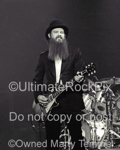 Photo of guitar player Billy Gibbons of ZZ Top in concert in 1979 by Marty Temme